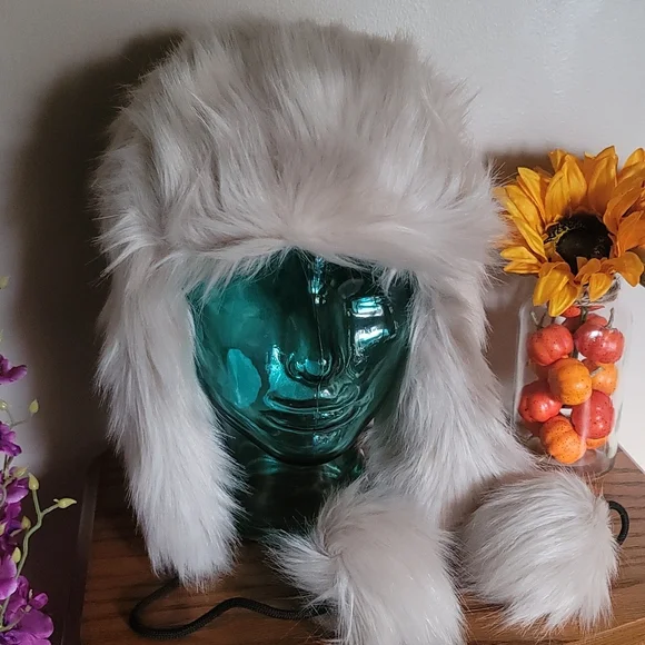 Accessories | New Unisex Ugg Fur Ushanka | Poshmark display picture 2